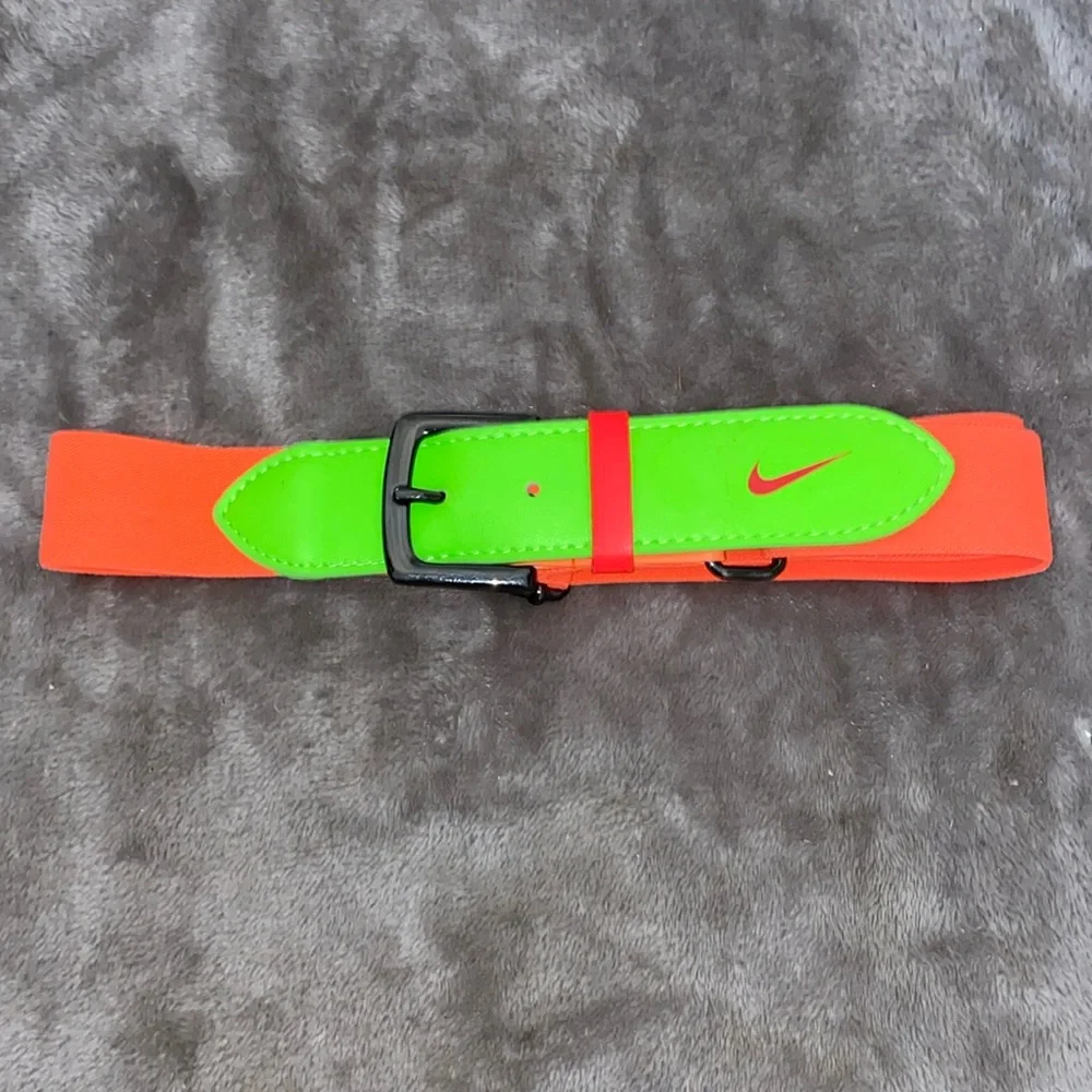 1220 Girls ONE SIZE Nike Belt
